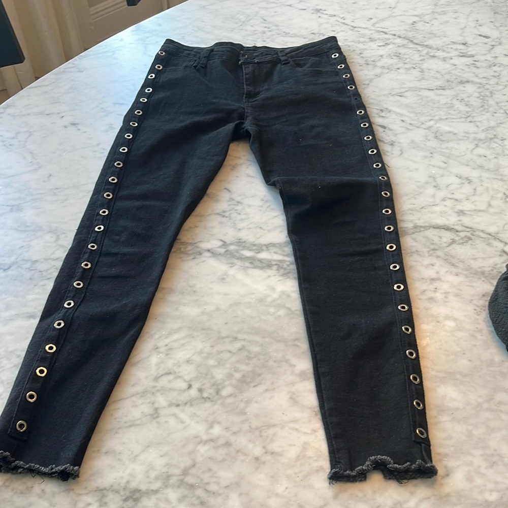 Black raw hem w/ silver grommet  NO NAME denim